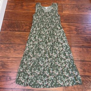 Croft & Barrow Olive Floral Smocked Cottagecore Midi Dress size M